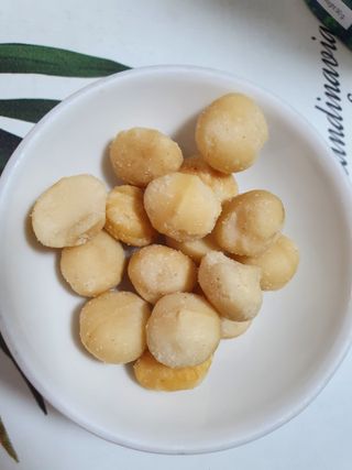 도이퉁 마카다미아 넛 90g  로얄 마카넛 오리지널 쏠트 허니 — 5점을 준 리뷰어가 2021년 3월 올린 사용 사진