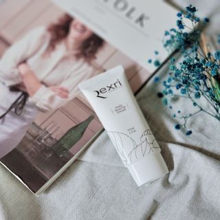 렉스리 데일리 톤업 크림 Rexri Daily Tone Up Cream — 5점을 준 리뷰어가 2022년 9월 올린 사용 사진