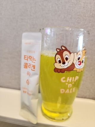 [음료수 대신 가능!]  빠르게 흡수되는 아임오 타먹는 콜라겐 1박스 — 5점을 준 리뷰어가 2023년 4월 올린 사용 사진