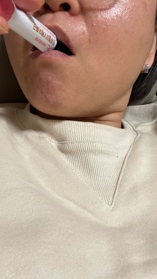 트루헬퍼 Y케어 특급 여성 질 유래 유산균 프로바이오틱스 1박스 — 5점을 준 리뷰어가 2023년 4월 올린 사용 사진