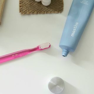 매스티나 프리미엄 매스티스 치약 — 5점을 준 리뷰어가 2021년 7월 올린 사용 사진