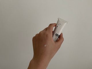 멈칫(MUMCHIT) 넥퍼퓸 NECKPERFUME 2가지 향 — 3점을 준 리뷰어가 2021년 11월 올린 사용 사진