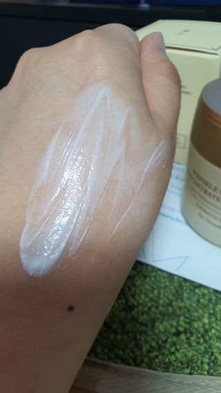 Dr.느루벗 느루벗 링클 솔루션 콘센트레이트 스네일 탄력 달팽이 크림 80g — 5점을 준 리뷰어가 2021년 4월 올린 사용 사진