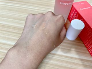 산다화 더블 이펙트 안티 링클 세럼 50ml — 3.5점을 준 리뷰어가 2021년 9월 올린 사용 사진