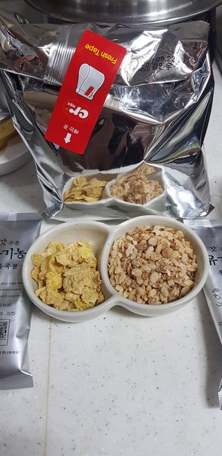 씨알푸드 유기농 쌀 시리얼 390g + 갓 구운 유기농 발아통곡물 150g — 5점을 준 리뷰어가 2021년 12월 올린 사용 사진