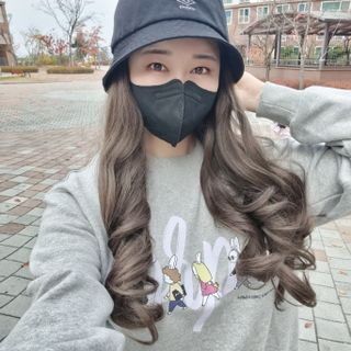 [포플X베니] 쓰담 베니 맨투맨 (기모) / 굳럭 베니 맨투맨 / 출근길 베니 맨투맨 — 5점을 준 리뷰어가 2022년 11월 올린 사용 사진