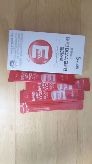 인디닥터 면역 생생 핑크 이뮨 젤리 + 타이탄 BCAA 프로틴 젤리스틱 — 4점을 준 리뷰어가 2022년 3월 올린 사용 사진