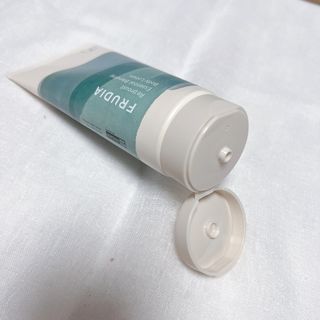 [후르디아] 올리브영 저자극 비건바디로션 — 4.5점을 준 리뷰어가 2023년 3월 올린 사용 사진