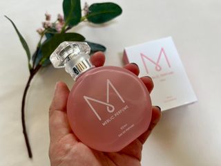 자연스러운 샴푸향이 나는 메블릭퍼퓸 케라 50ml +상큼달달한 라즈베리향이 나는 메블릭퍼퓸 라즈베리 50ml — 5점을 준 리뷰어가 2022년 9월 올린 사용 사진