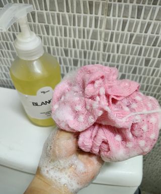 빅그린 니치 퍼퓸 바이옴바디워시 500ml(상탈, 블랙베리&베이, 블랑쉐 3종 중 택1) — 5점을 준 리뷰어가 2022년 12월 올린 사용 사진