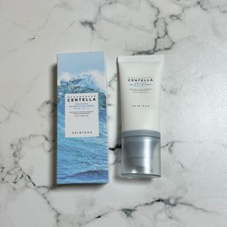 [스킨1004] 마다가스카르 센텔라 히알루-시카 워터핏 선세럼 50ml — 4점을 준 리뷰어가 2024년 5월 올린 사용 사진