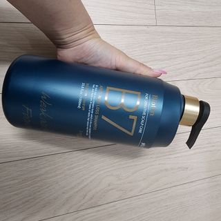 [포레스트스토리] 탈모증상완화 샴푸 1,000ml — 4점을 준 리뷰어가 2022년 6월 올린 사용 사진