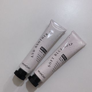 멈칫(MUMCHIT) 넥퍼퓸 NECKPERFUME 2가지 향 — 5점을 준 리뷰어가 2021년 11월 올린 사용 사진