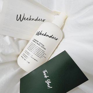 [위켄더스] 끈적임 없이 수분감을 채워주는 핸드& 바디로션 1종 랜덤발송 — 5점을 준 리뷰어가 2022년 5월 올린 사용 사진