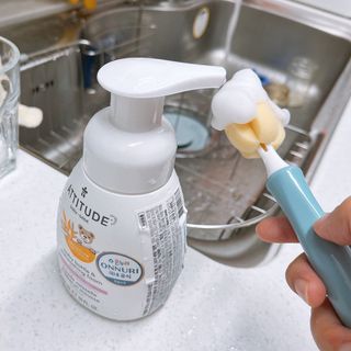에티튜드 천연 젖병세정제 무향 아토베이비 폼타입 (295ml) 천연 친환경 비건 — 5점을 준 리뷰어가 2022년 8월 올린 사용 사진