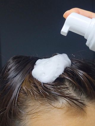 블룸비 거품 두피 샴푸 — 5점을 준 리뷰어가 2022년 9월 올린 사용 사진