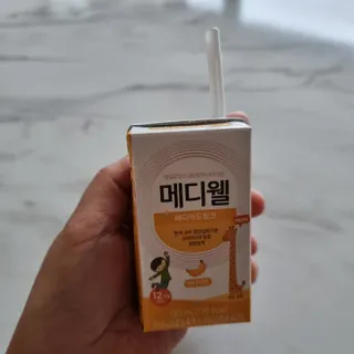 메디웰 페디아드링크 미니 바나나맛 — 5점을 준 리뷰어가 2022년 8월 올린 사용 사진