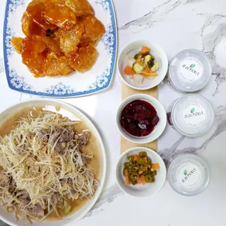[제주피클] 수제피클 6종세트 (알싸, 달콤, 매콤, 새콤, 모듬, 아삭) — 5점을 준 리뷰어가 2022년 5월 올린 사용 사진