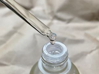 로자펠로 시카 앰플 50ml EGF 재생 미백 비타민 — 2.5점을 준 리뷰어가 2021년 2월 올린 사용 사진
