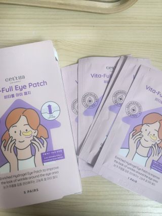 세뚜아(Cettua) 나우[세뚜아] 비타풀 아이 패치 Cettua Vita-Full Eye Patch — 5점을 준 리뷰어가 2024년 3월 올린 사용 사진