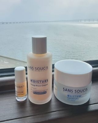 산수시 아쿠아 베네핏 24h 수부지 물광 속건조 수분크림 50ml — 5점을 준 리뷰어가 2021년 6월 올린 사용 사진