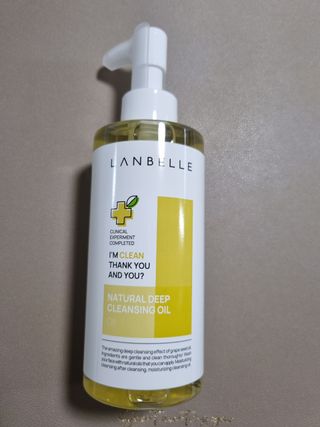 랑벨 내츄럴 딥 클렌징 오일 200ml (저자극 약산성 천연 클렌징) — 5점을 준 리뷰어가 2022년 5월 올린 사용 사진