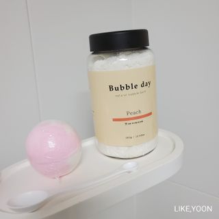 버블데이 아로마/과일 거품 입욕제 — 5점을 준 리뷰어가 2021년 7월 올린 사용 사진