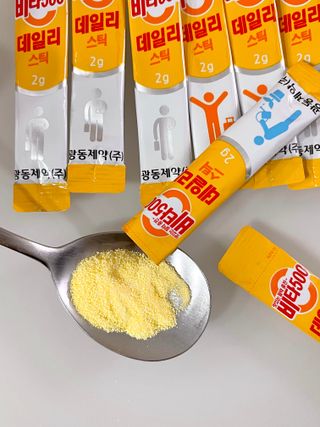 [광동제약] 비타500데일리스틱70포&굿즈3종 — 5점을 준 리뷰어가 2021년 10월 올린 사용 사진