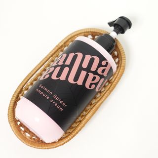 난나 살몬 스파이더 검버섯 미백 톤업 화이트닝 연어 앰플 크림 300ml 대용량 — 5점을 준 리뷰어가 2022년 8월 올린 사용 사진