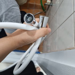 바디빔 물때방지 샤워 호스 2m 꼬임방지 PVC 튜브 — 5점을 준 리뷰어가 2022년 4월 올린 사용 사진