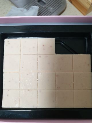 연말/새해선물 딸기 초콜릿 종착역, 건딸기가 상큼하게 씹히는 카카올라 딸기생초콜릿 — 5점을 준 리뷰어가 2021년 10월 올린 사용 사진