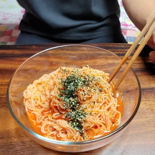 [한면원] 비빔국수 2인분 — 5점을 준 리뷰어가 2022년 8월 올린 사용 사진