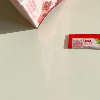 헬스업_쁘띠쁘띠석류콜라겐젤리_20g x 14포 — 5점을 준 리뷰어가 2021년 2월 올린 사용 사진
