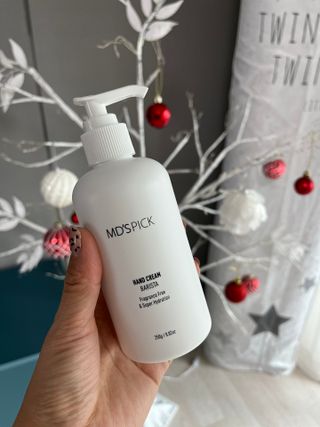 엠디스픽 무향 바리스타 핸드크림 대용량 250g — 5점을 준 리뷰어가 2022년 11월 올린 사용 사진