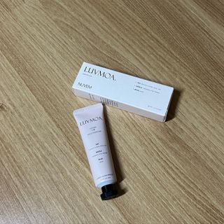 러브모아 향수 고체향수 승무원 고체향수 바르는 향수 니치향수 도손 우드세이지 앤 씨솔트 — 5점을 준 리뷰어가 2022년 10월 올린 사용 사진