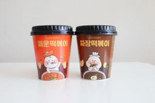 유비쿡 컵떡볶이 매운컵떡볶이2개/ 짜장컵떡볶이 2개  총 4개세트 — 5점을 준 리뷰어가 2021년 5월 올린 사용 사진