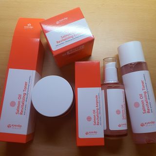 아이앤립 / EYENLIP 아이앤립 연어오일 리바이탈라이징 토너+앰플+크림 3종 세트 — 5점을 준 리뷰어가 2021년 5월 올린 사용 사진
