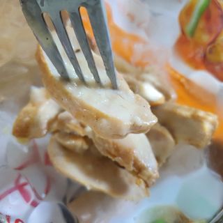 굽네몰 [굽네] 소스가 맛있는 닭가슴살 슬라이스 4종 — 5점을 준 리뷰어가 2021년 4월 올린 사용 사진