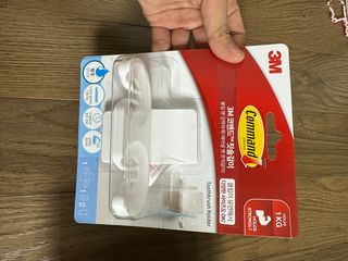 [3M 코맨드] 가방걸이 다용도훅 + 욕실용 매트블랙 더블훅 — 5점을 준 리뷰어가 2024년 10월 올린 사용 사진