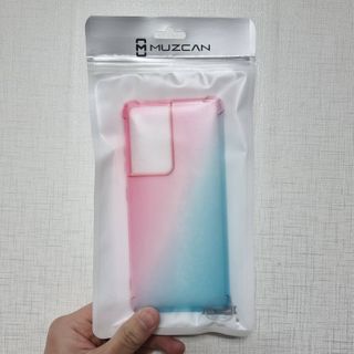 뮤즈캔 갤럭시S21 시리즈 그라데이션 탱크방탄 케이스 — 5점을 준 리뷰어가 2021년 2월 올린 사용 사진