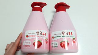 [과일나라] 피부가 마시는 딸기우유 바디클렌저&바디로션 — 5점을 준 리뷰어가 2022년 2월 올린 사용 사진