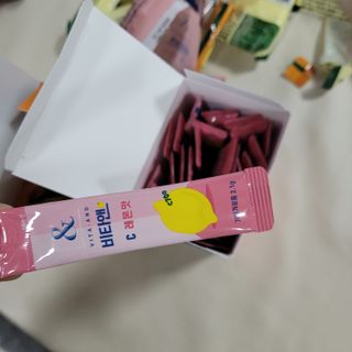 비타앤C 레몬맛, 망고맛 — 5점을 준 리뷰어가 2021년 6월 올린 사용 사진