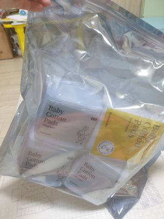 디어엘로디 프리미엄 유기농 유아 솜티슈 40매 3Pack +60매 1Pack 혼합형 — 5점을 준 리뷰어가 2021년 4월 올린 사용 사진