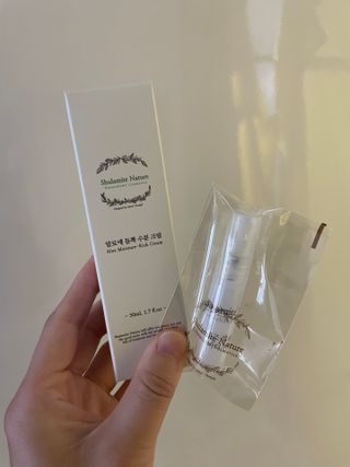 술람미네이처 자연주의 화장품ㅣ속보습 충전 + 민감/트러블 피부 진정 - 알로에 듬뿍 수분 크림 50ml — 5점을 준 리뷰어가 2022년 6월 올린 사용 사진