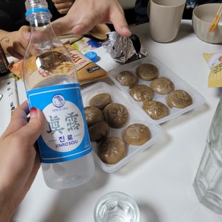 로드몰 [굽네] 컬리플라워 닭가슴살 만두 2종 6팩 — 5점을 준 리뷰어가 2021년 10월 올린 사용 사진