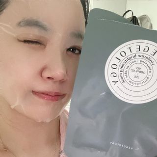 베지톨로지 비니페린 브라이트닝 마스크 (10매입) — 5점을 준 리뷰어가 2022년 8월 올린 사용 사진