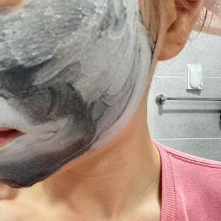 지슬리 GSLEY 지슬리 버블폭탄팩 — 4점을 준 리뷰어가 2021년 3월 올린 사용 사진