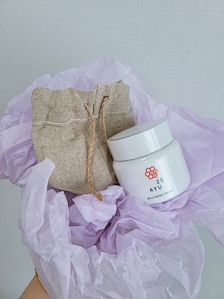 AYU25[아유트웬티파이브]다마스크로즈워터 베이스 천연 수분 촉촉 크림 — 5점을 준 리뷰어가 2021년 3월 올린 사용 사진