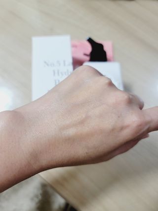 줄라이 모닝 _ JULY MORNING 줄라이모닝 하이드레이팅 퍼퓸드 바디앤핸드 에멀젼 — 4점을 준 리뷰어가 2021년 9월 올린 사용 사진