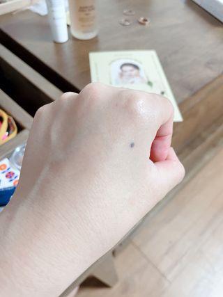엘리샤코이 유스워터 페이스 앤 아이크림 — 5점을 준 리뷰어가 2021년 10월 올린 사용 사진